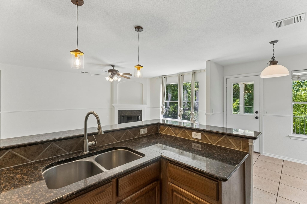 2372 Paradise Ridge Dr - Photo 6