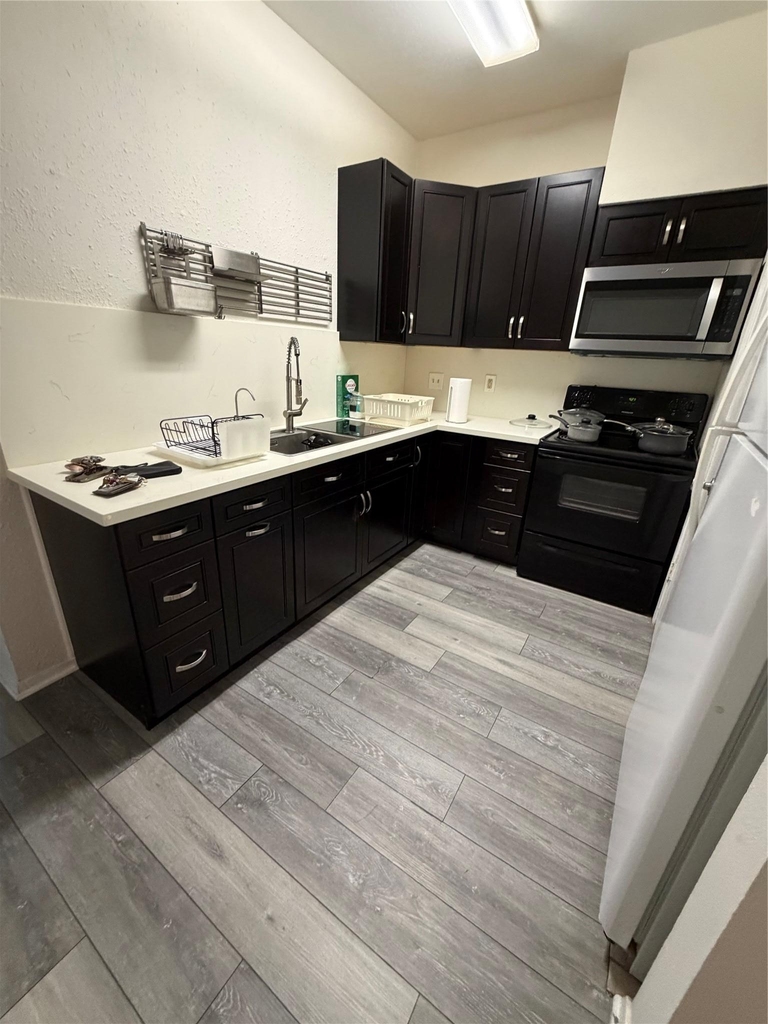 2801 Rio Grande St - Photo 2