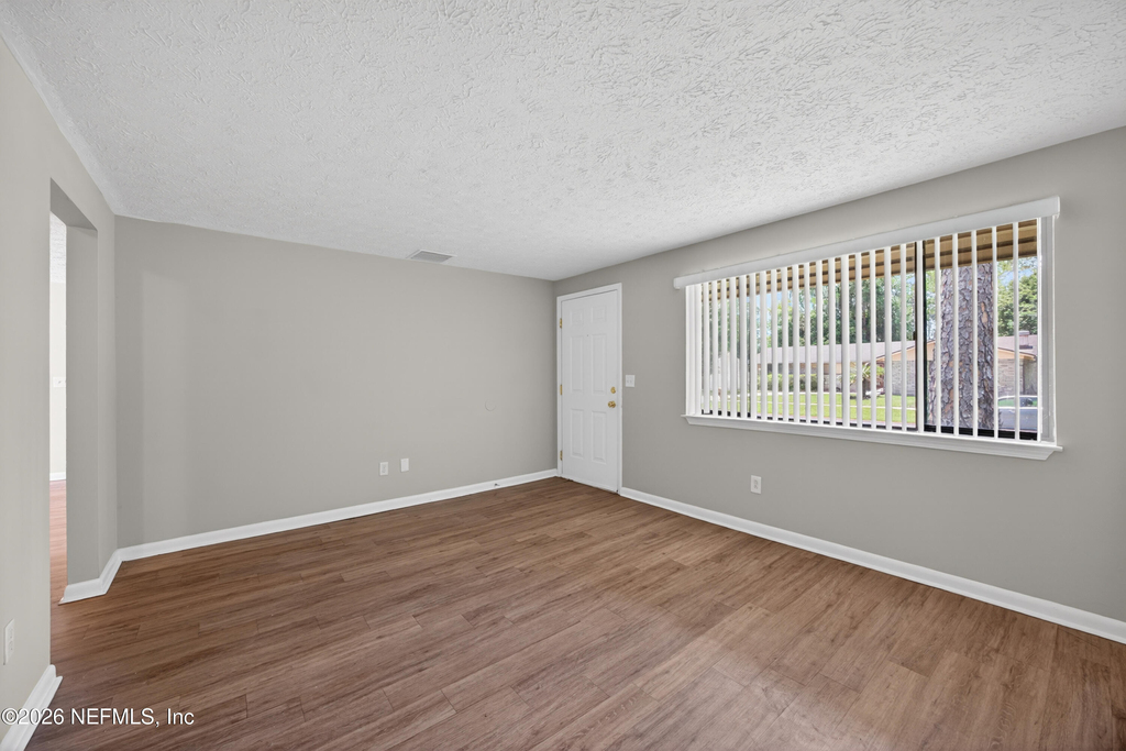 4177 Timberlake Drive E - Photo 4