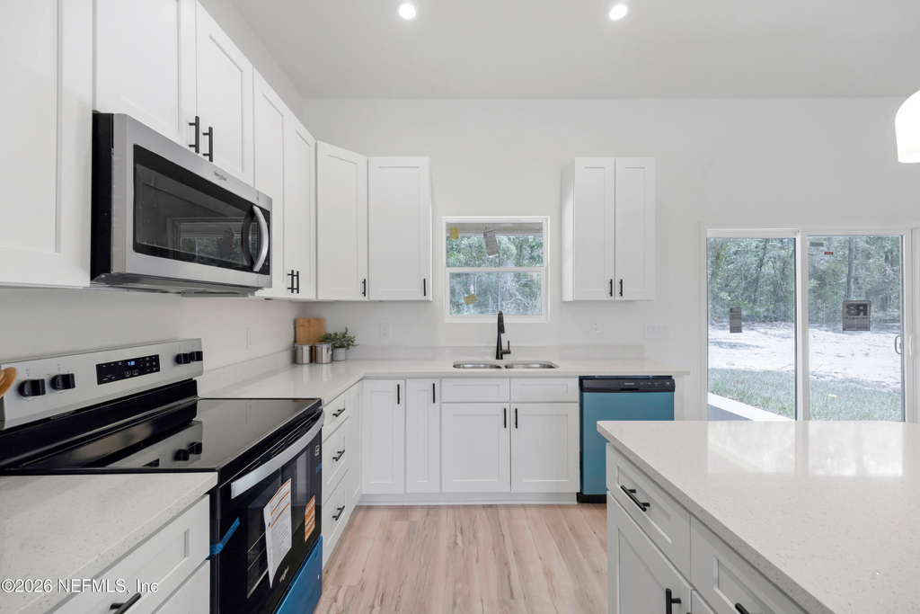 7465 Donald Street - Photo 11