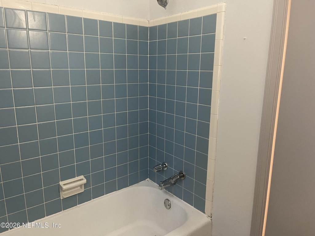 530 Myra Street - Photo 20
