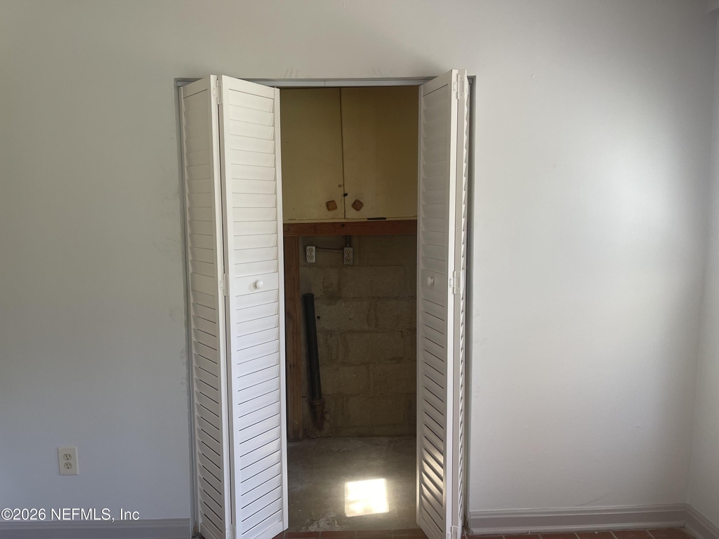 530 Myra Street - Photo 5