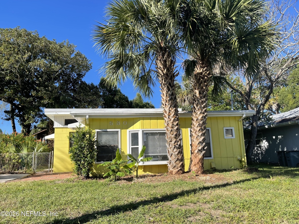 530 Myra Street - Photo 0