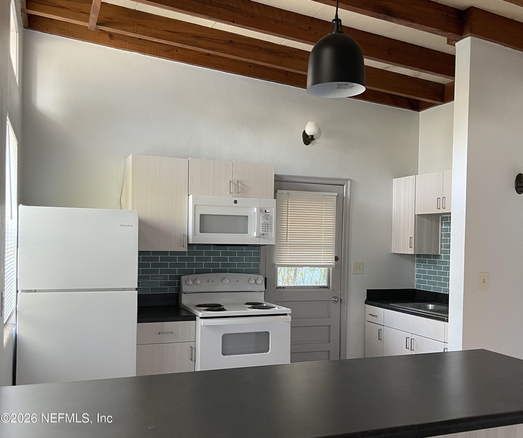 530 Myra Street - Photo 7