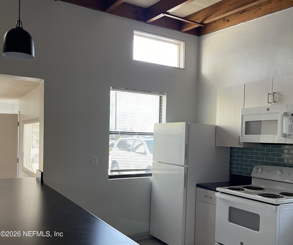 530 Myra Street - Photo 11