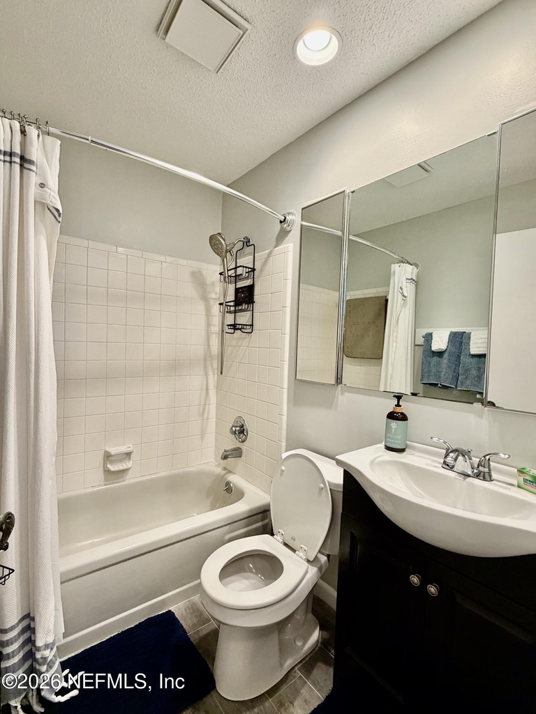 133 Bermuda Court - Photo 9