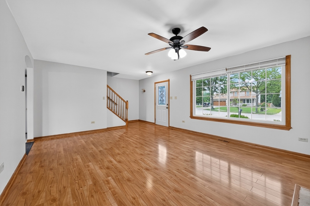 1301 Brookfield Drive - Photo 9