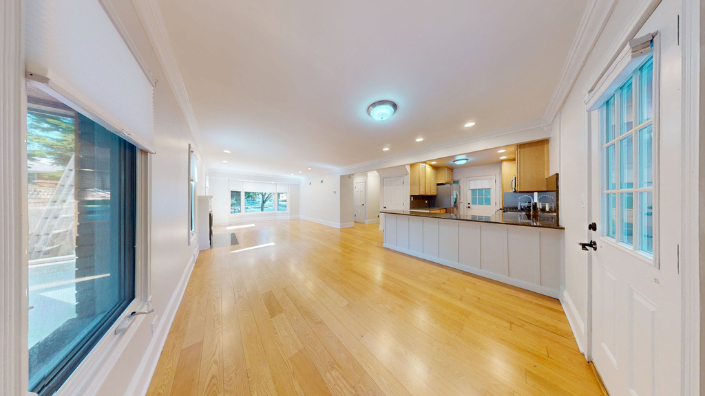 4635 W Peterson Avenue - Photo 5