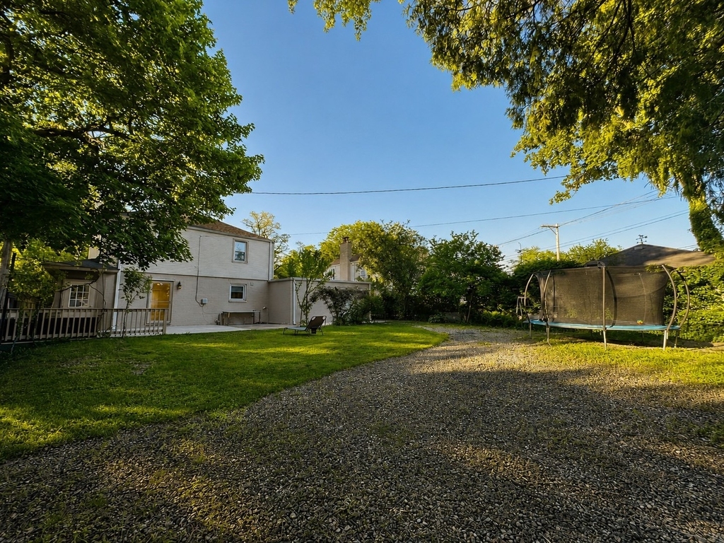4635 W Peterson Avenue - Photo 28