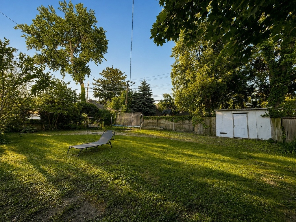 4635 W Peterson Avenue - Photo 27