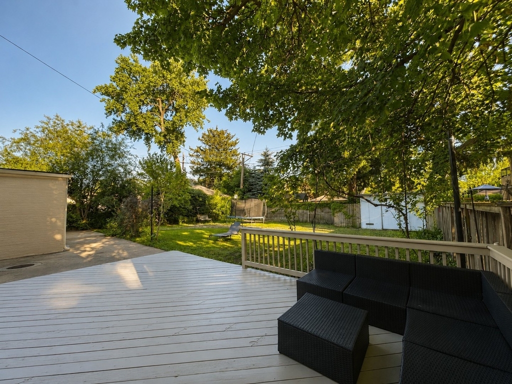 4635 W Peterson Avenue - Photo 26