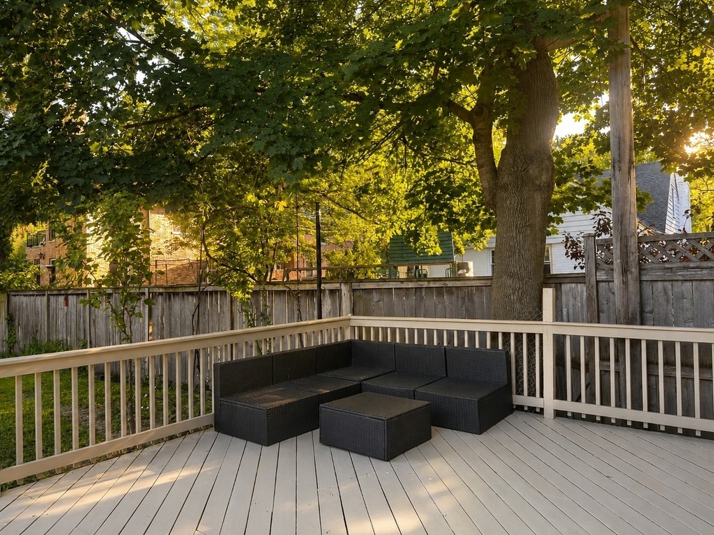 4635 W Peterson Avenue - Photo 24