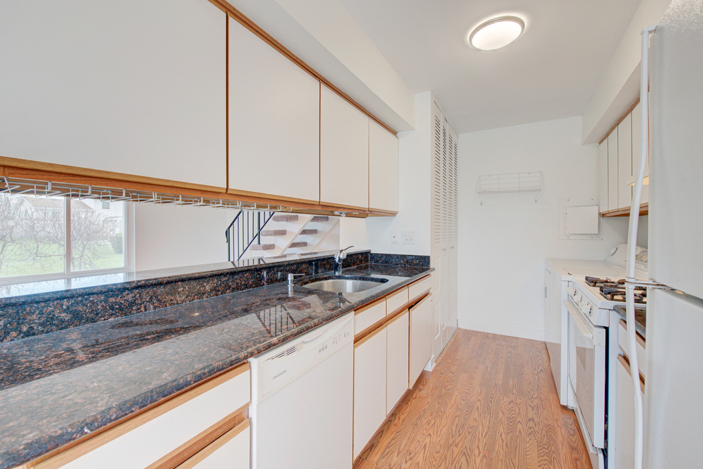 1673 Cornell Drive - Photo 8