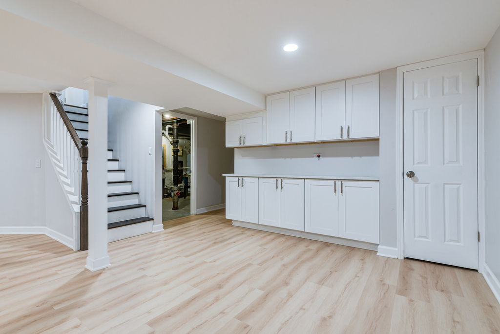 7330 N Kilbourn Avenue - Photo 14