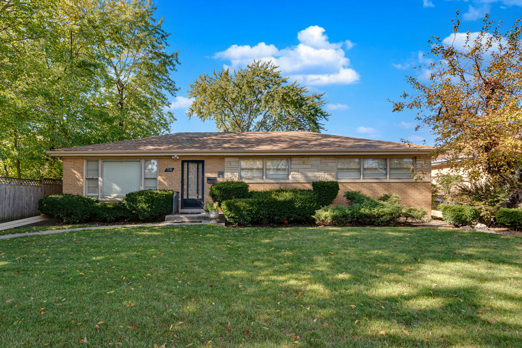 7330 N Kilbourn Avenue - Photo 0