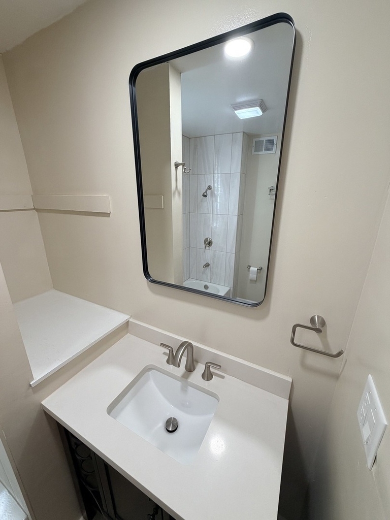 1455 N Washtenaw Avenue - Photo 9