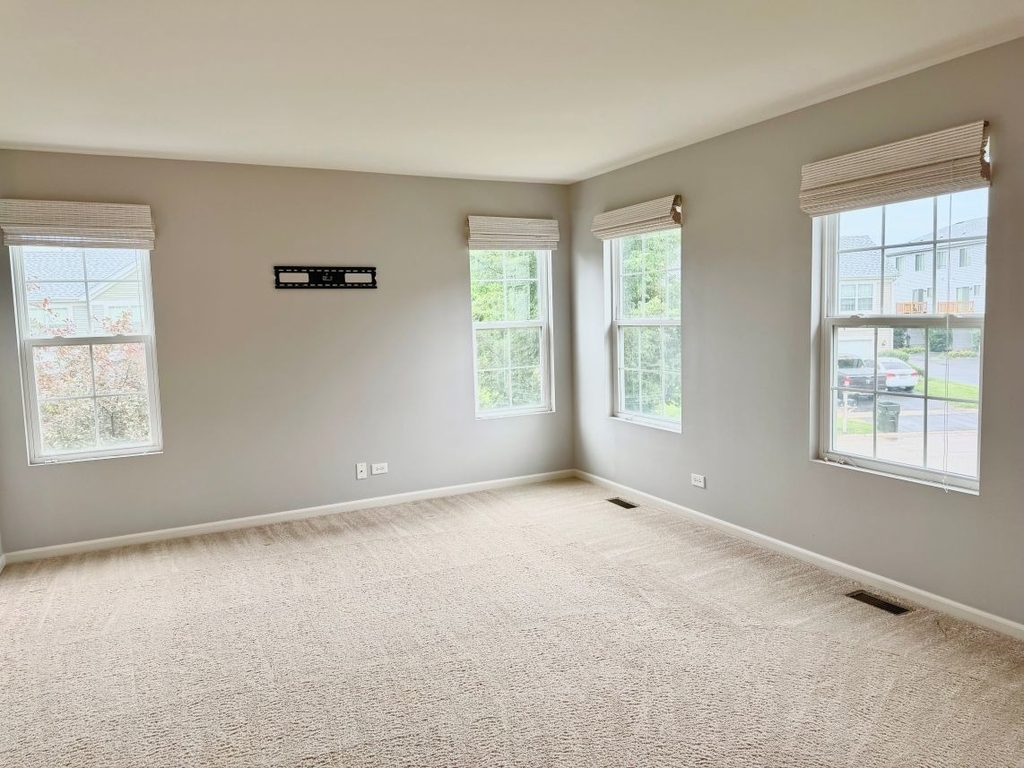 1678 Windward Drive - Photo 2