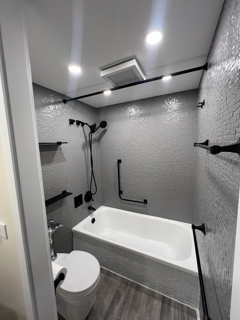 300 N State Street - Photo 10
