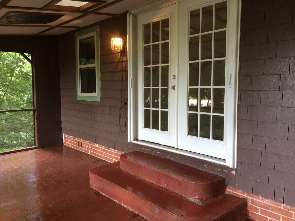 718 Three Oaks Road - Photo 3