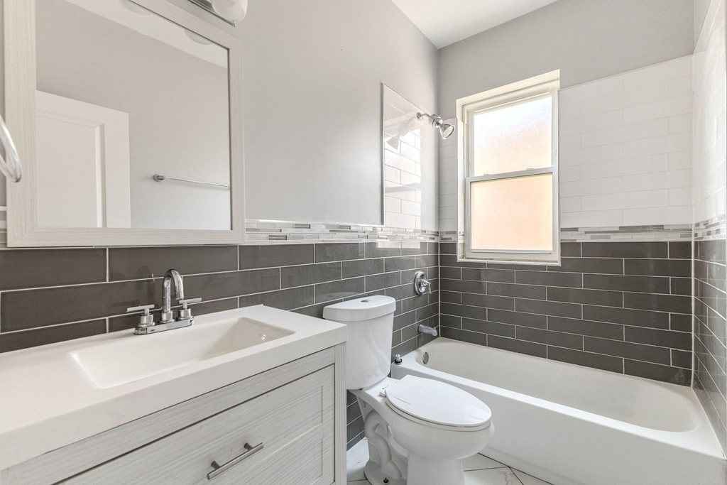 8139 S Sangamon Street - Photo 10