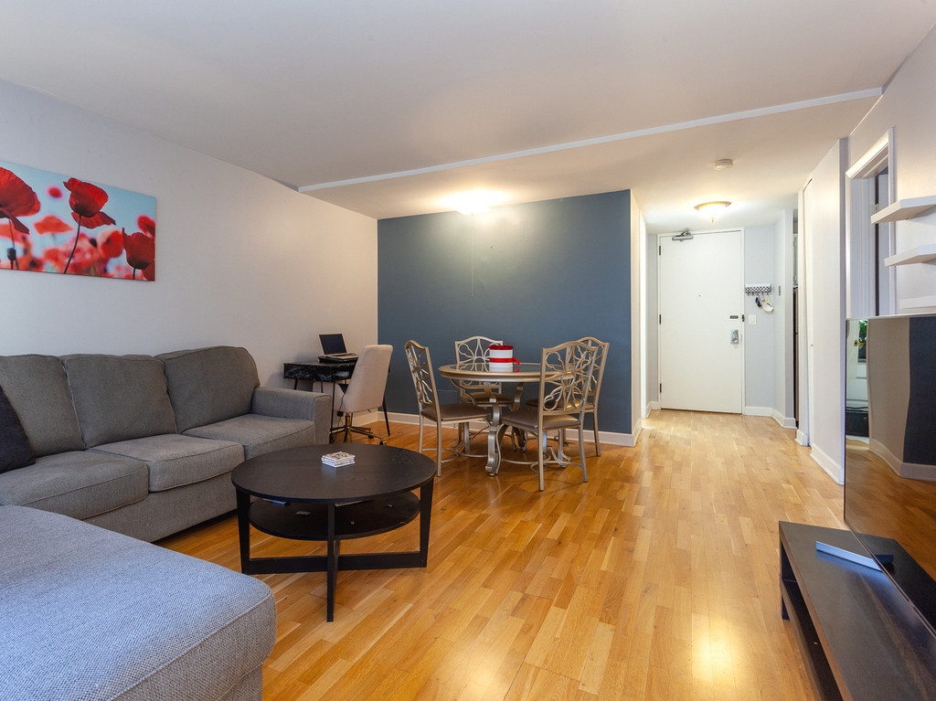 233 E Erie Street - Photo 4
