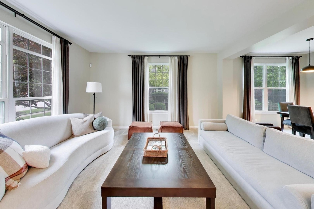 18768 W Highfield Drive - Photo 4