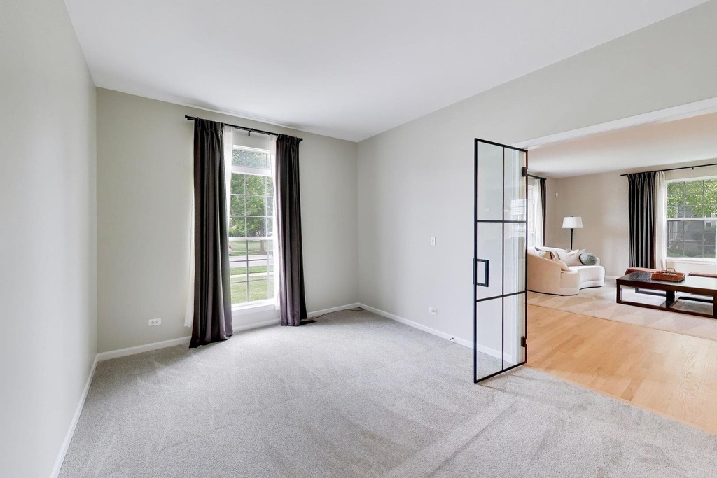 18768 W Highfield Drive - Photo 7