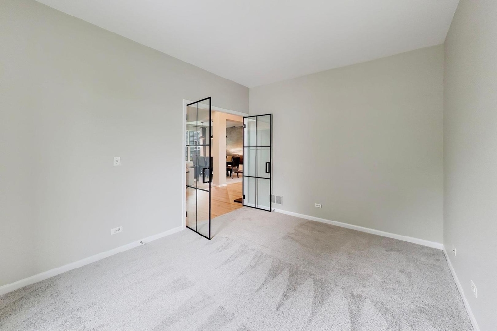 18768 W Highfield Drive - Photo 8