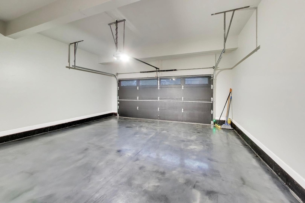 18768 W Highfield Drive - Photo 49
