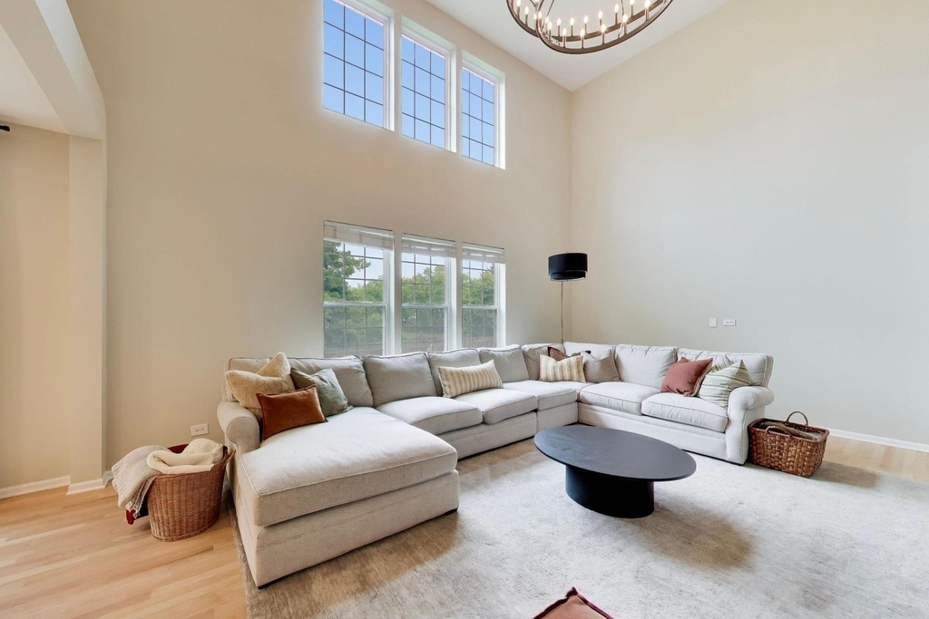 18768 W Highfield Drive - Photo 18