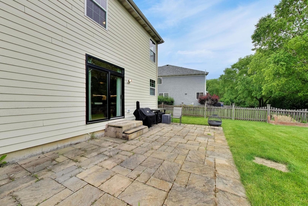 18768 W Highfield Drive - Photo 56