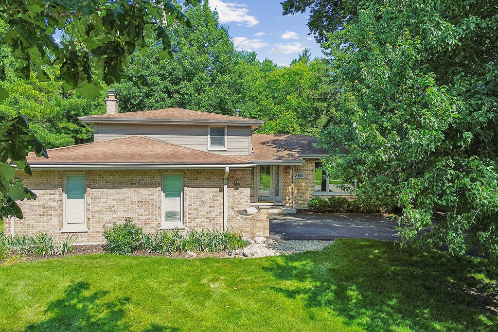 751 Tanglewood Lane - Photo 0