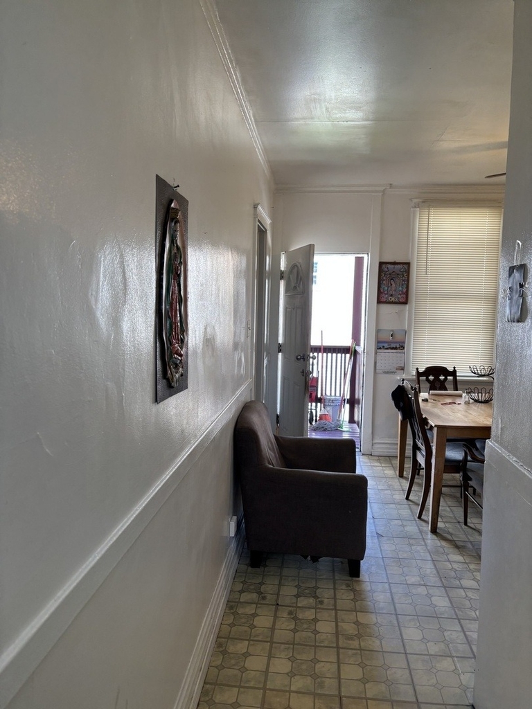 3053 N Elbridge Avenue - Photo 7