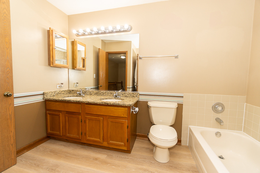 1174 Longford Road - Photo 14