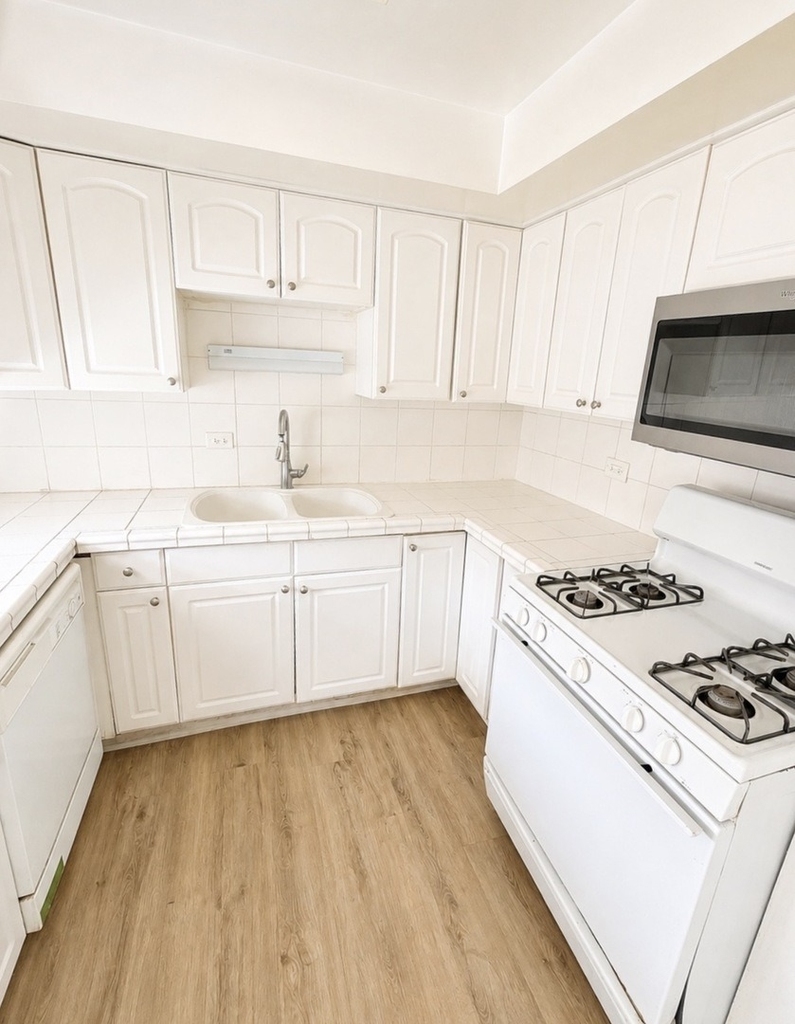4840 Old Orchard Road - Photo 3