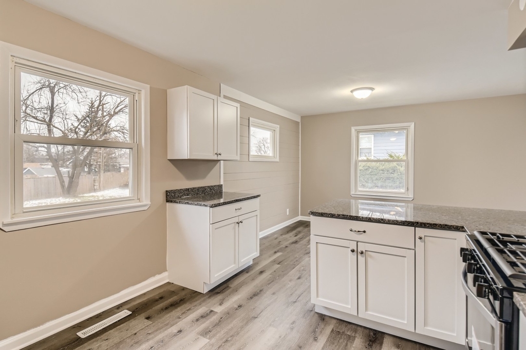 120 Roberts Road - Photo 8