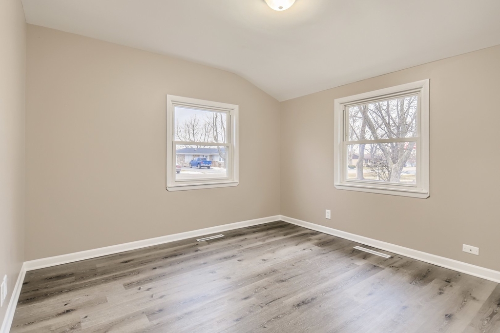 120 Roberts Road - Photo 9