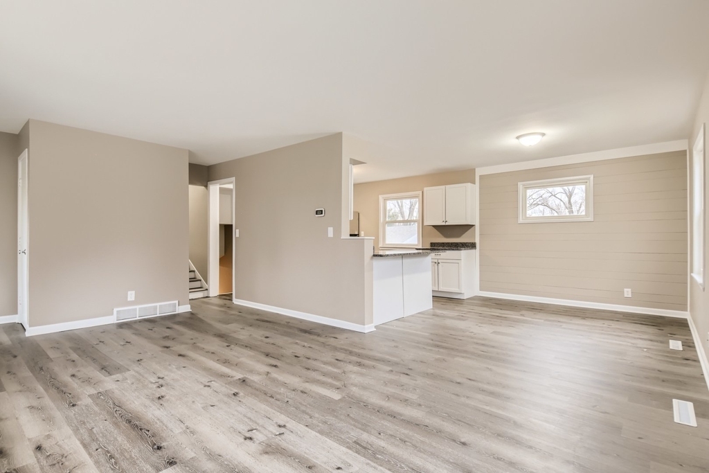 120 Roberts Road - Photo 4