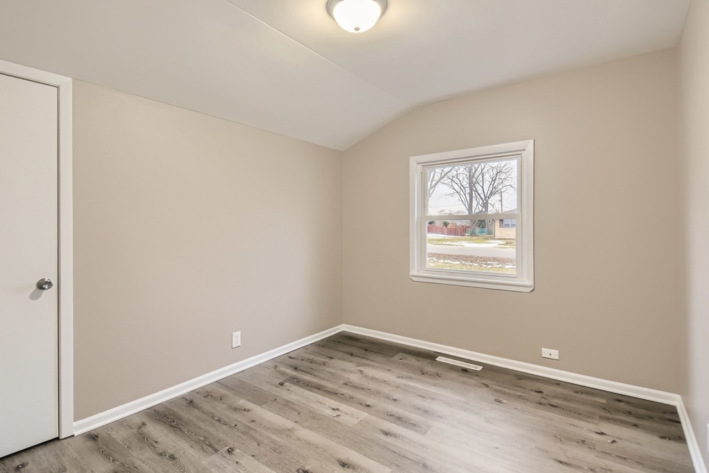 120 Roberts Road - Photo 14