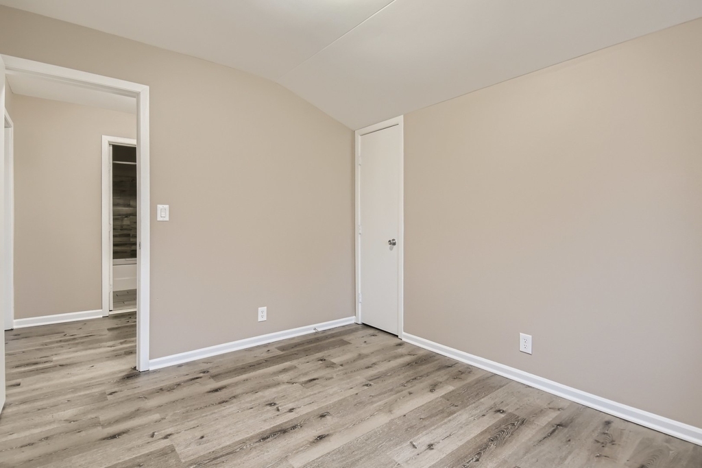 120 Roberts Road - Photo 15