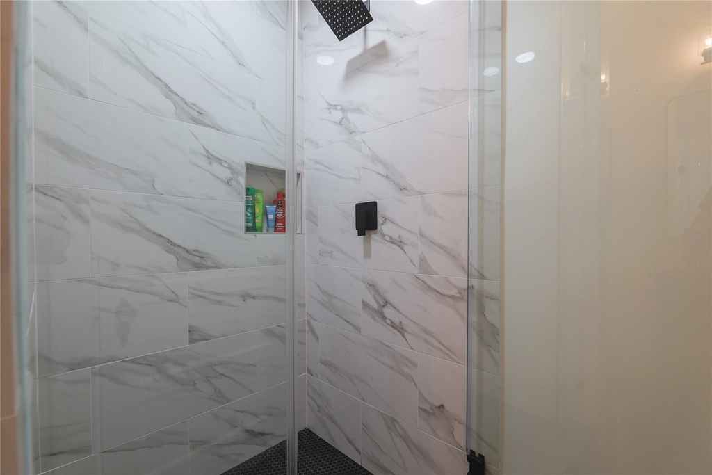 2912 Avenue R - Photo 22