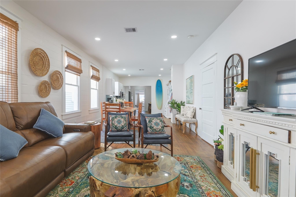 2912 Avenue R - Photo 2