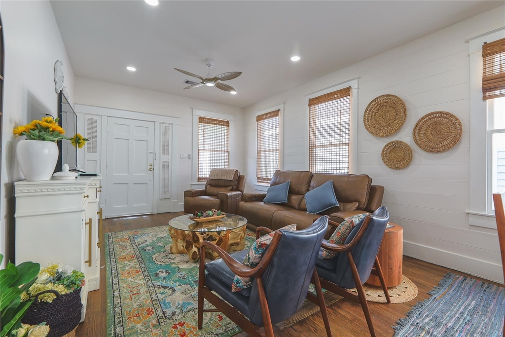 2912 Avenue R - Photo 5