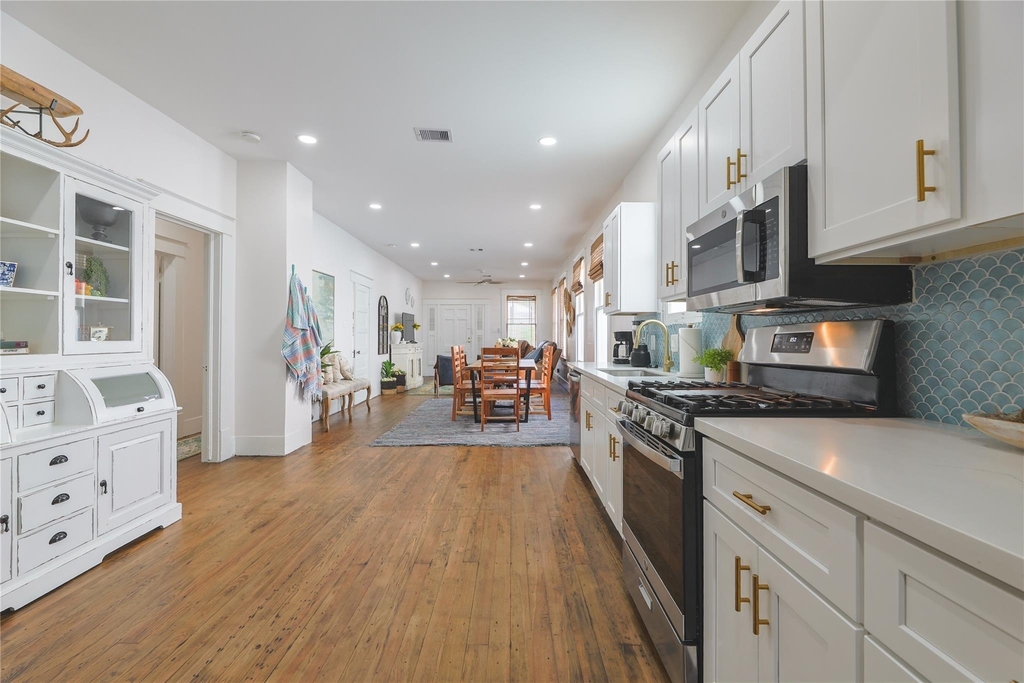 2912 Avenue R - Photo 12
