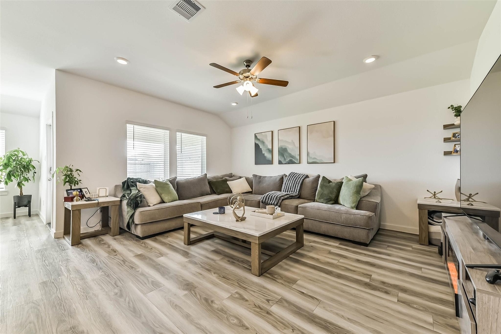 2621 Mackinac Bay Drive - Photo 7