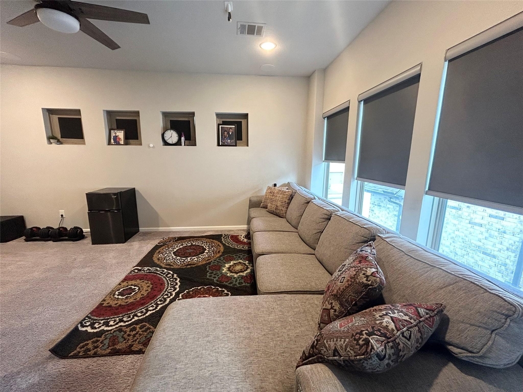 18531 Wolf Mountain Lane - Photo 15