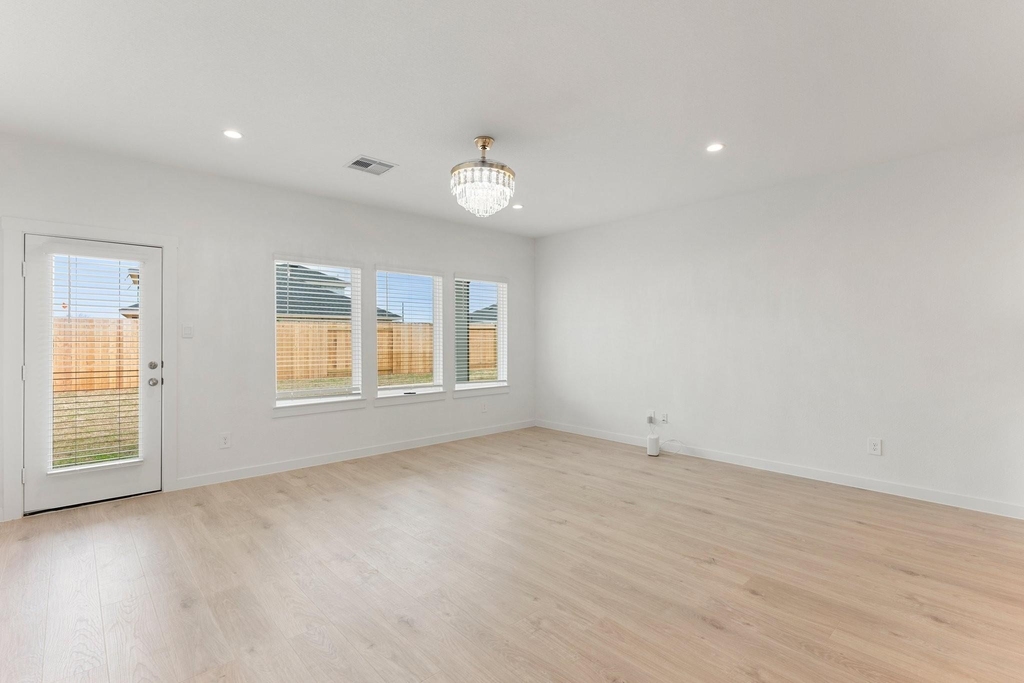 31730 Carlisle Cove Ct - Photo 7