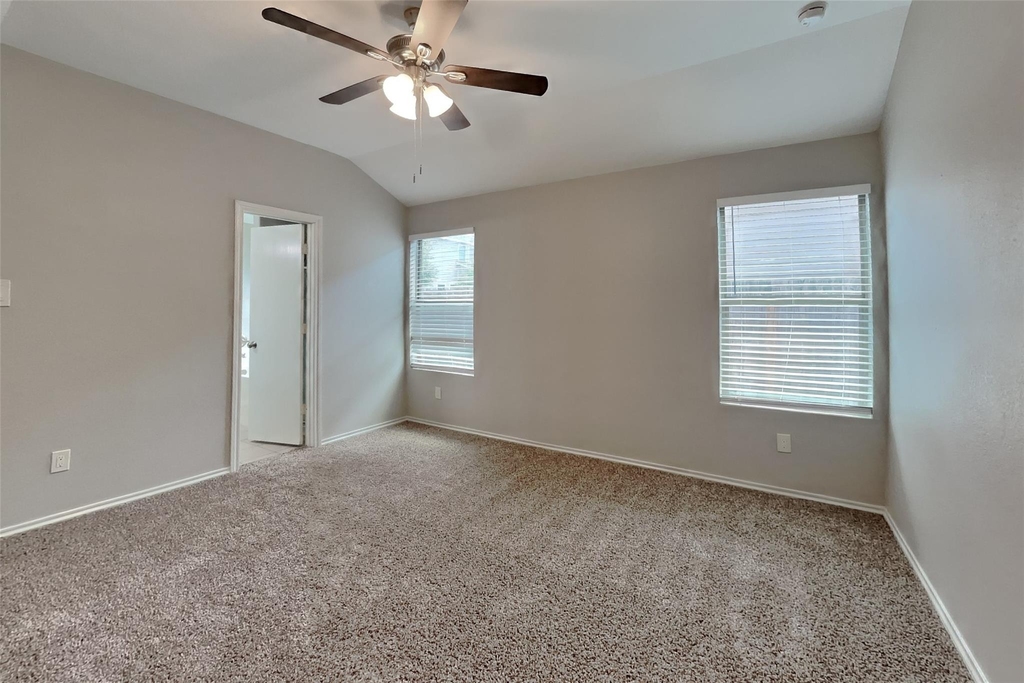 804 Lovebug Lane - Photo 5