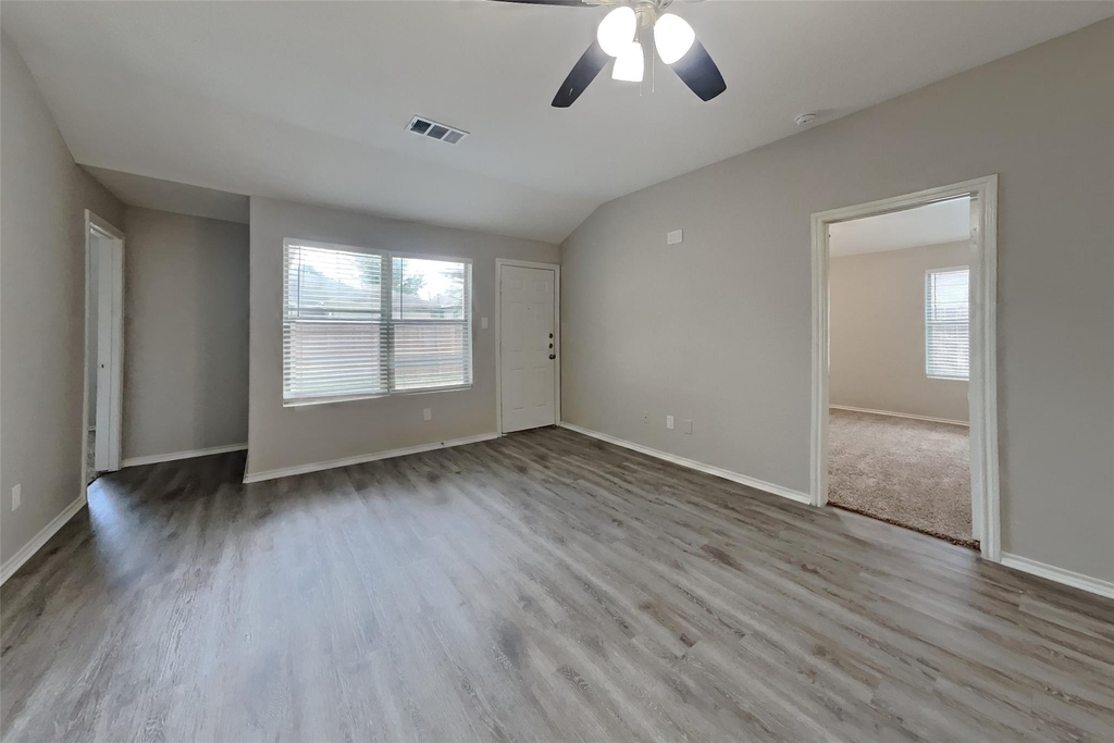 804 Lovebug Lane - Photo 2