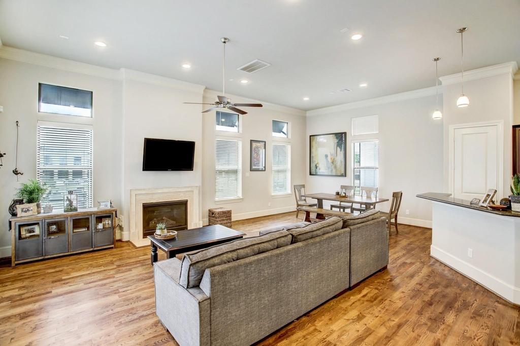 1851 Dart Street - Photo 5